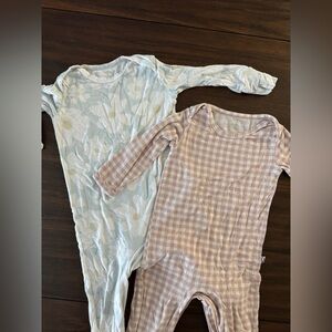 Gunamuna 9-12mo convertible pajamas